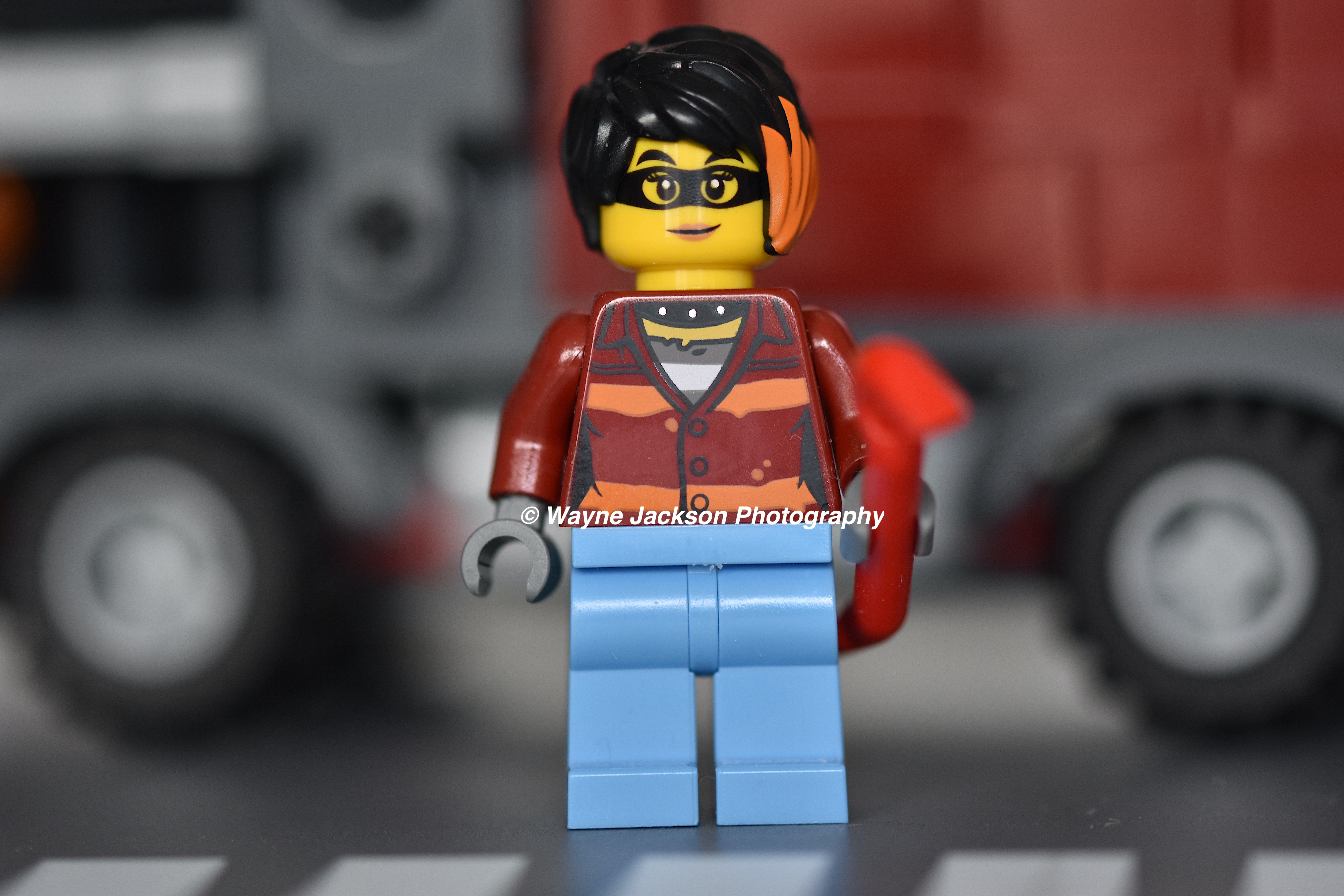 Daisy Kaboom LEGO City TV character minifigure