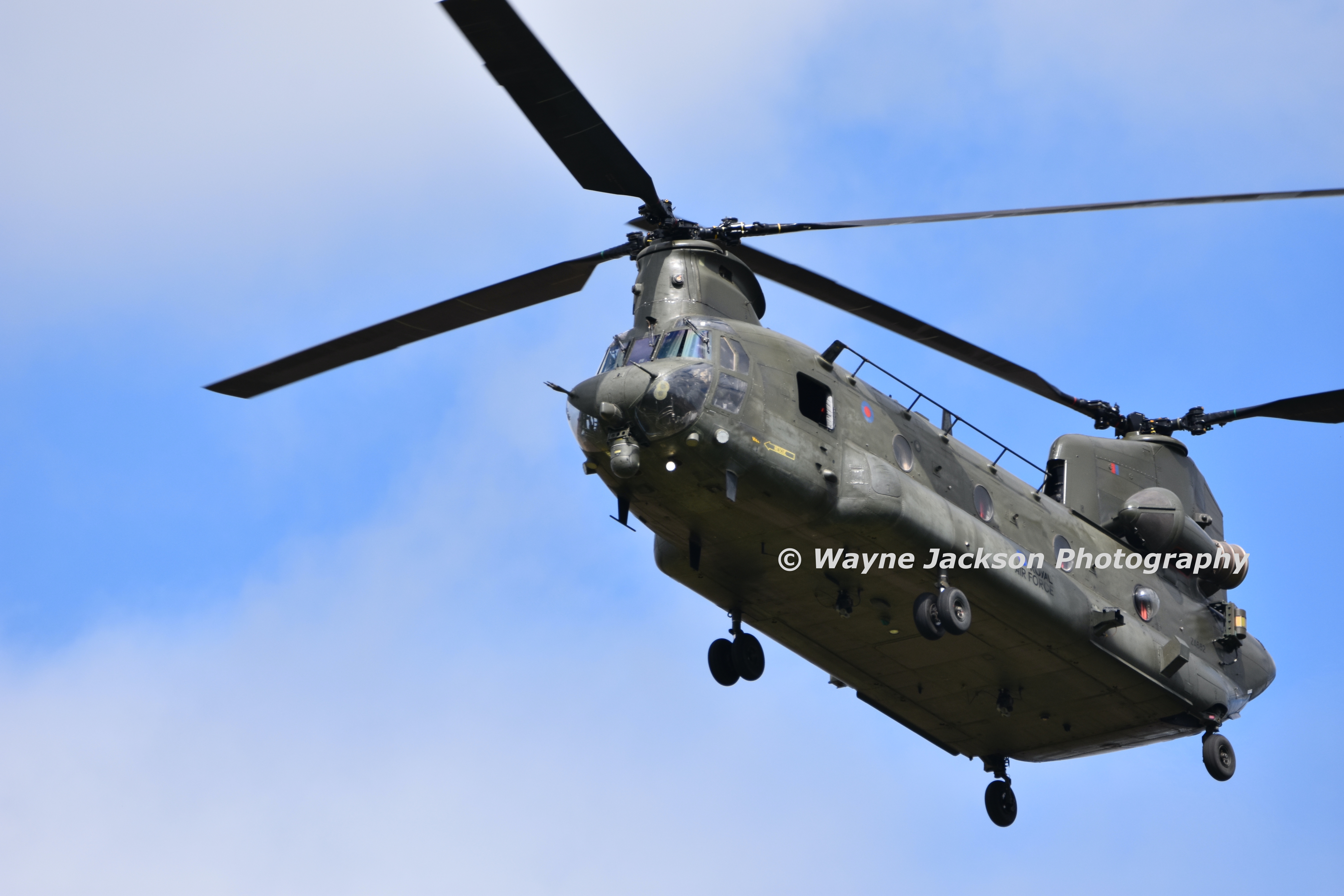An RAF chinook helicopter flying into Brize Noron on the 9th August 2023